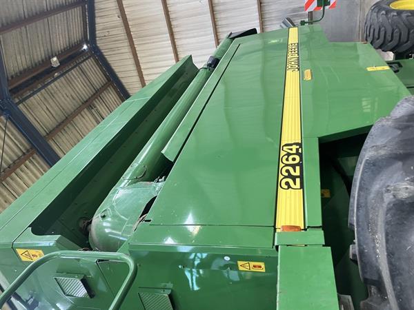 Grote foto john deere 2264. agrarisch maaidorsers