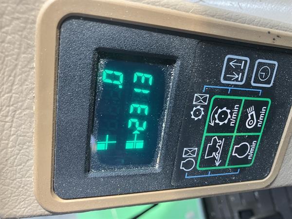 Grote foto john deere 2264. agrarisch maaidorsers