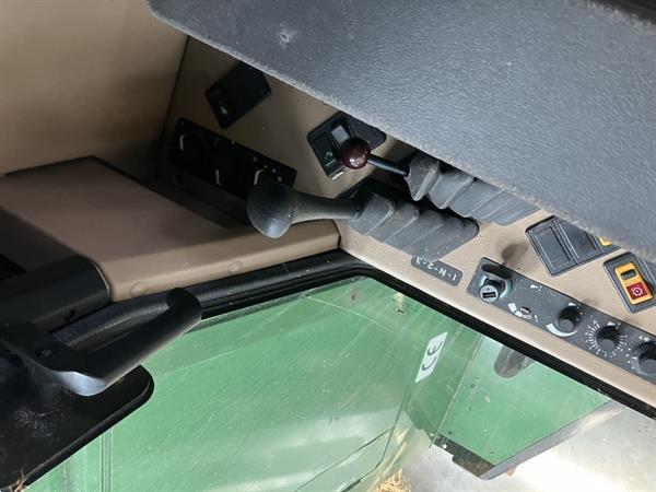 Grote foto john deere 2264. agrarisch maaidorsers
