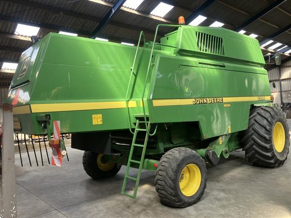 Grote foto john deere 2264. agrarisch maaidorsers
