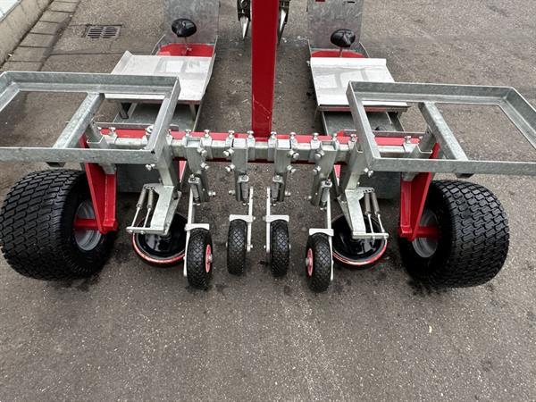 Grote foto chantrel plantmachine 2 rijig voor de aardbeienruggenteelt. agrarisch zaaimachines
