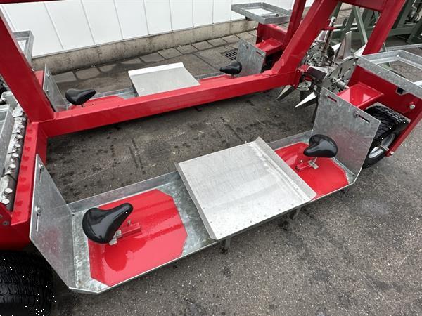 Grote foto chantrel plantmachine 2 rijig voor de aardbeienruggenteelt. agrarisch zaaimachines