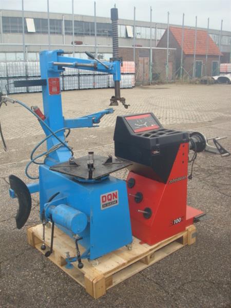 Grote foto banden apparaat du quesne 110 en balanceermachine auto diversen gereedschap