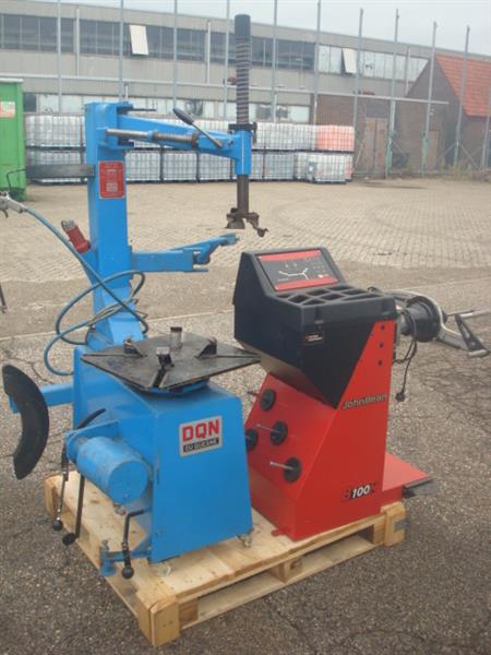 Grote foto banden apparaat du quesne 110 en balanceermachine auto diversen gereedschap