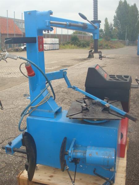 Grote foto banden apparaat du quesne 110 en balanceermachine auto diversen gereedschap