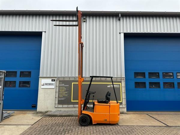 Grote foto vs 22431 elektrische triplex heftruck still efg 1.5 freelift agrarisch heftrucks
