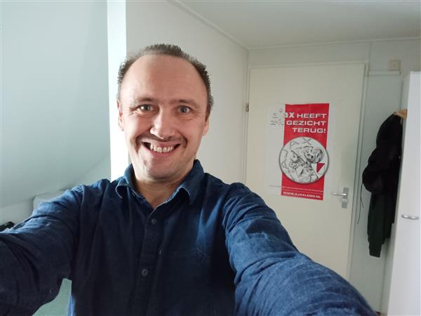 Grote foto man zoek vrouw contacten en berichten man zoekt vrouw