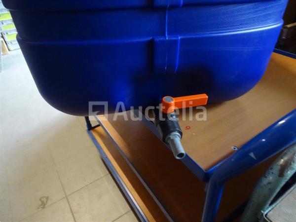 Grote foto tank van 160 l met kraan agrarisch oogstmachines