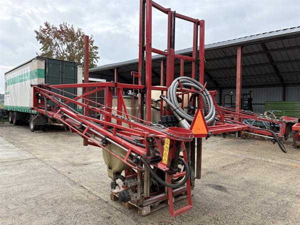 Grote foto agrifac douven veldspuit agrarisch onkruidbestrijding