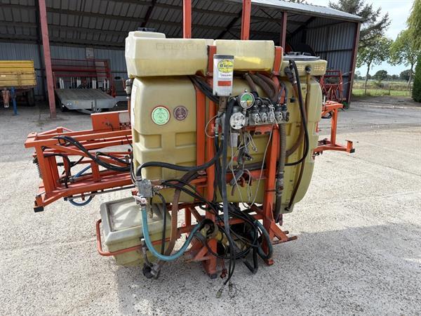 Grote foto agrifac douven veldspuit agrarisch onkruidbestrijding