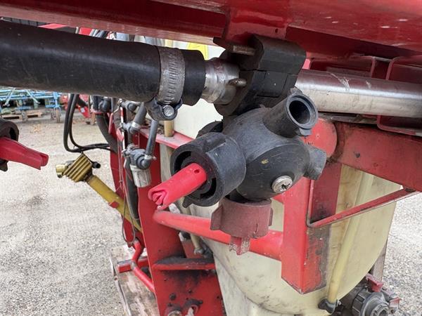 Grote foto agrifac douven veldspuit agrarisch onkruidbestrijding