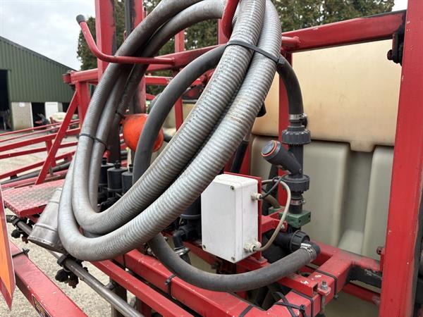 Grote foto agrifac douven veldspuit agrarisch onkruidbestrijding