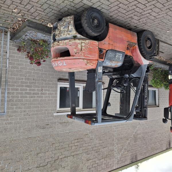 Grote foto toyota 7 fdf25 diesel heftruck shift triplo vorkversteller agrarisch heftrucks