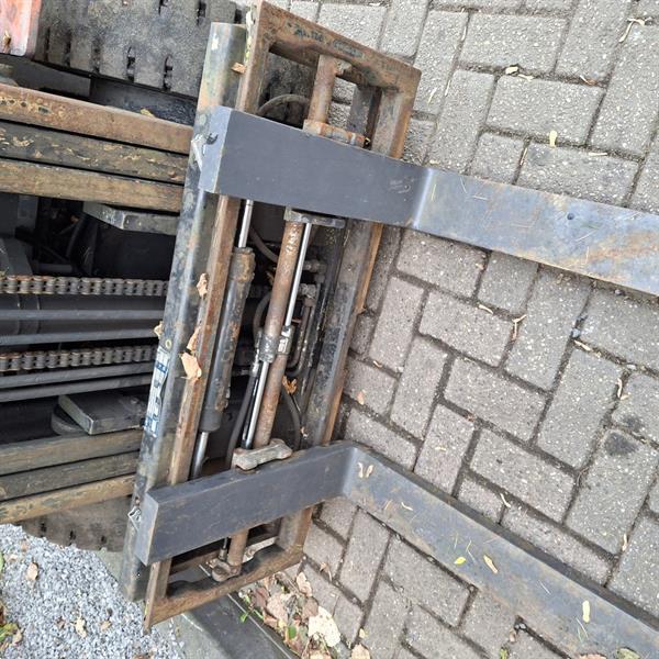 Grote foto toyota 7 fdf25 diesel heftruck shift triplo vorkversteller agrarisch heftrucks