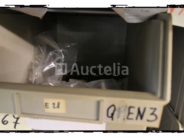 Grote foto decoratieve hardware handgrepen en laarzen sloten van ijzer en messing diversen doe het zelf en verbouw onderdelen en accessoires