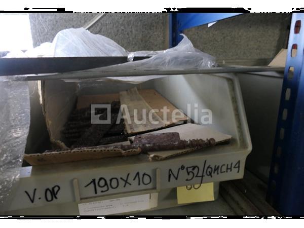 Grote foto grote partij meubelscharnieren ijzeren en messing reuzelpluggen doe het zelf en verbouw onderdelen en accessoires