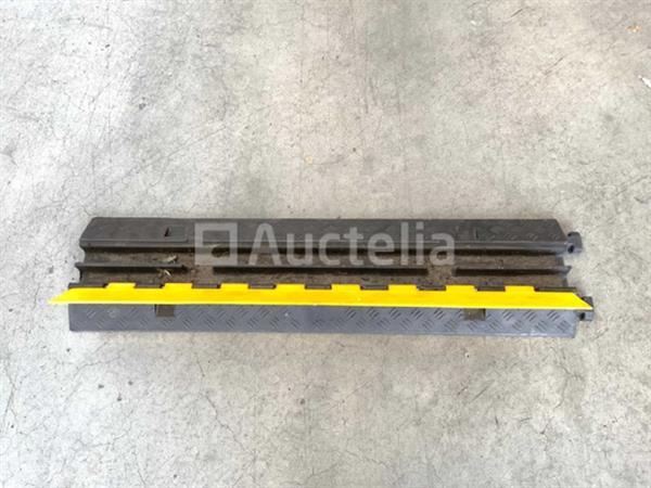 Grote foto 10x kabelbrug met klep en 2 kanalen 100x250x45mm doe het zelf en verbouw onderdelen en accessoires