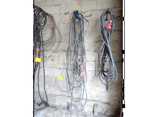 Grote foto een set driefasige elektrische verlengstukken doe het zelf en verbouw onderdelen en accessoires