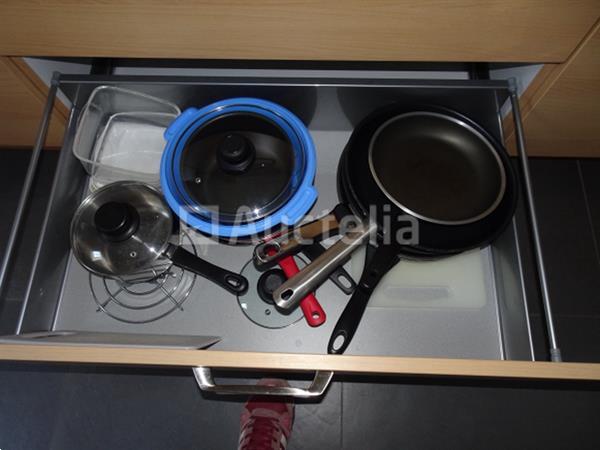 Grote foto inhoud van de kasten en lades in de keuken doe het zelf en verbouw onderdelen en accessoires