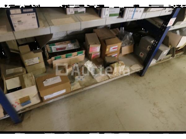 Grote foto grote partij diverse houtschroeven doe het zelf en verbouw onderdelen en accessoires