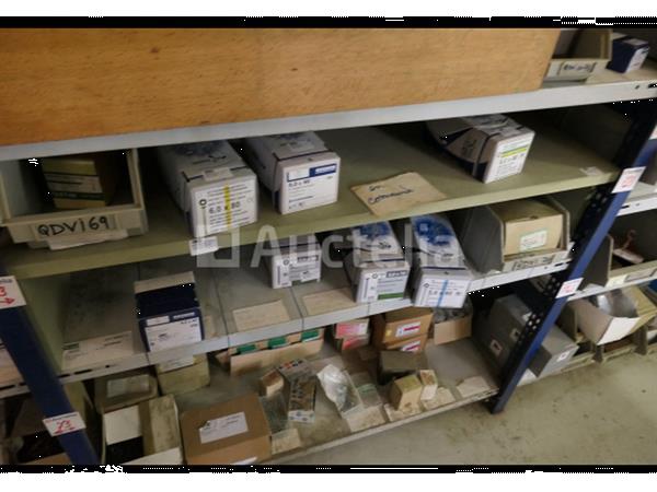 Grote foto grote partij diverse houtschroeven doe het zelf en verbouw onderdelen en accessoires