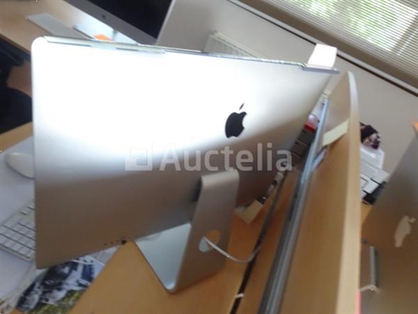 Grote foto een alles in n computer van apple met een apple toetsenbord doe het zelf en verbouw onderdelen en accessoires