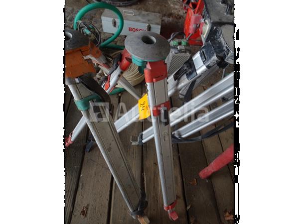 Grote foto een set van 3 statieven 4 telescopische linialen voor lasers doe het zelf en verbouw onderdelen en accessoires