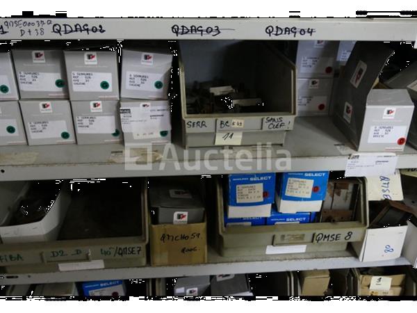Grote foto grote partij meubelsloten doe het zelf en verbouw onderdelen en accessoires