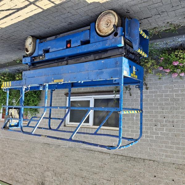 Grote foto haulotte compact 8 hoogwerker schaarlift 8 25 m 2023 accu doe het zelf en verbouw hoogwerkers