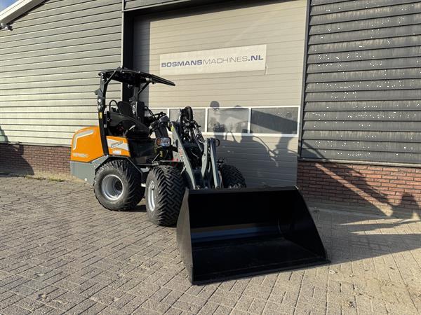 Grote foto giant g2700 hd minishovel kniklader nieuw 665 lease agrarisch shovels