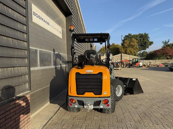 Grote foto giant g2700 hd minishovel kniklader nieuw 665 lease agrarisch shovels