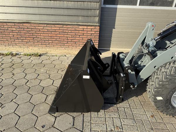 Grote foto giant g2700 hd minishovel kniklader nieuw 665 lease agrarisch shovels