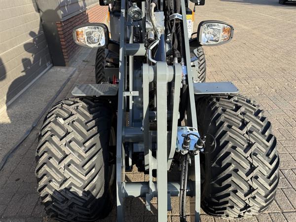 Grote foto giant g2700 hd minishovel kniklader nieuw 665 lease agrarisch shovels