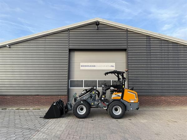 Grote foto giant g2700 x tra hd minishovel nieuw met led verlichting agrarisch shovels