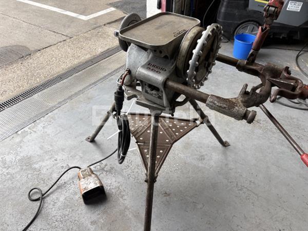 Grote foto ridgid 300 met tristand doe het zelf en verbouw onderdelen en accessoires