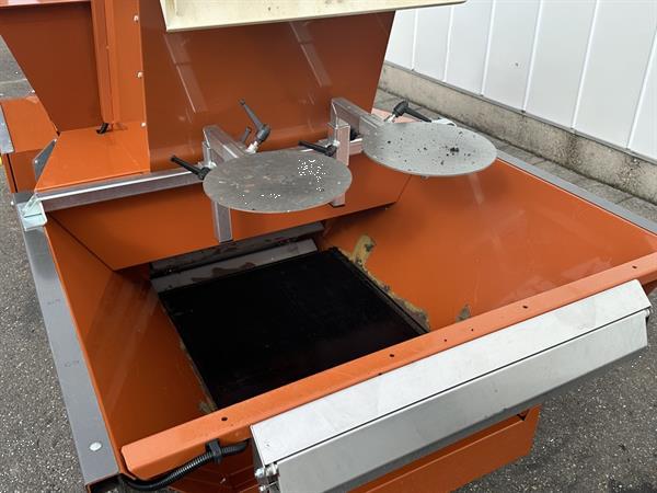 Grote foto javo unimax potmachine voor het vullen van grote potten agrarisch tuinbouw