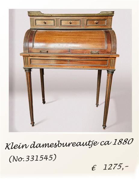Grote foto kruisvoetkabinet ca 1680 met bloemen op de panelen en sterren binnen no.331550 antiek en kunst stoelen en banken