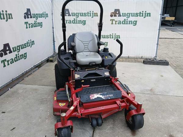 Grote foto toro zeroturn tuin en terras zitmaaiers