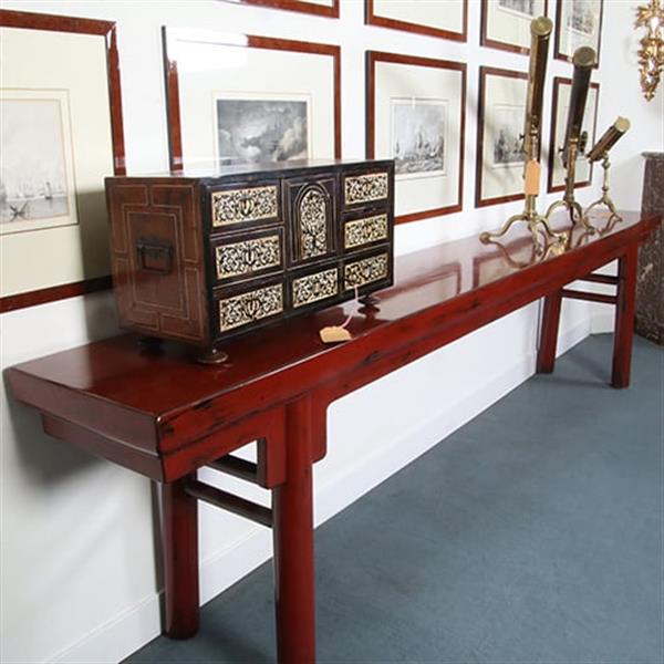 Grote foto reusachtige 3.25 m lange chinese rode lak altaartafel of wandtafel no.331525 antiek en kunst stoelen en banken