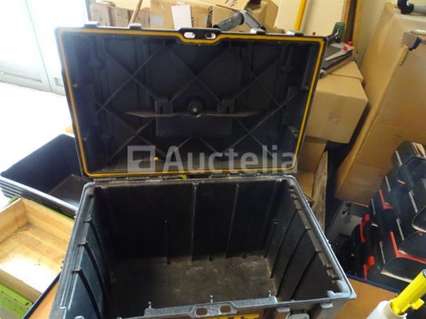 Grote foto dewalt grote opbergkist doe het zelf en verbouw hefwerktuigen