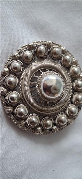 Grote foto antieke zeeuwse zilveren knop broche antiek en kunst goud en zilver