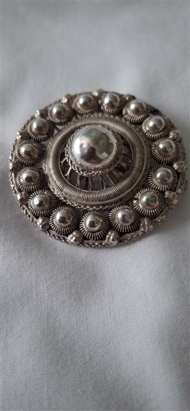 Grote foto antieke zeeuwse zilveren knop broche antiek en kunst goud en zilver