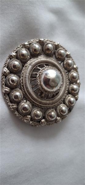 Grote foto antieke zeeuwse zilveren knop broche antiek en kunst goud en zilver