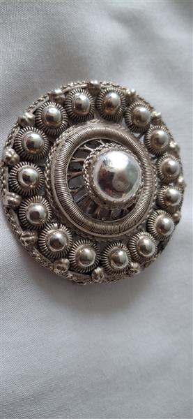 Grote foto antieke zeeuwse zilveren knop broche antiek en kunst goud en zilver