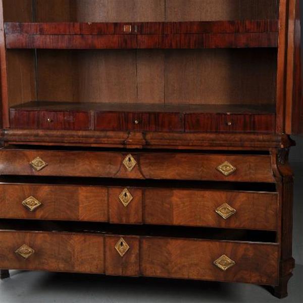 Grote foto antieke kast strak hollands kabinet met fronton overgangsperiode ca. 1800 no.412033 antiek en kunst stoelen en banken