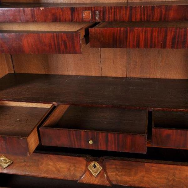 Grote foto antieke kast strak hollands kabinet met fronton overgangsperiode ca. 1800 no.412033 antiek en kunst stoelen en banken