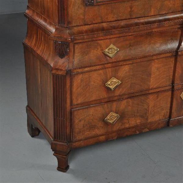 Grote foto antieke kast strak hollands kabinet met fronton overgangsperiode ca. 1800 no.412033 antiek en kunst stoelen en banken