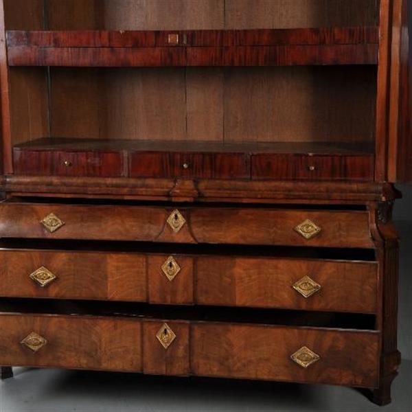 Grote foto antieke kast strak hollands kabinet met fronton overgangsperiode ca. 1800 no.412033 antiek en kunst stoelen en banken