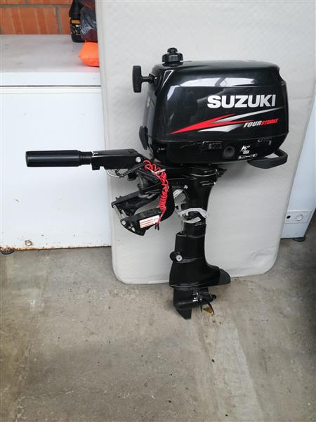 Grote foto rubber boot met motor watersport en boten rubberboten