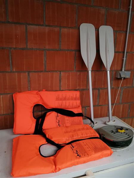 Grote foto rubber boot met motor watersport en boten rubberboten